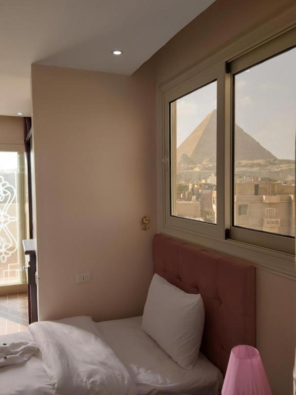 Pyramids Plateau Inn Giza Exterior photo
